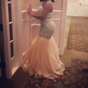 Meet your Posher, Kari